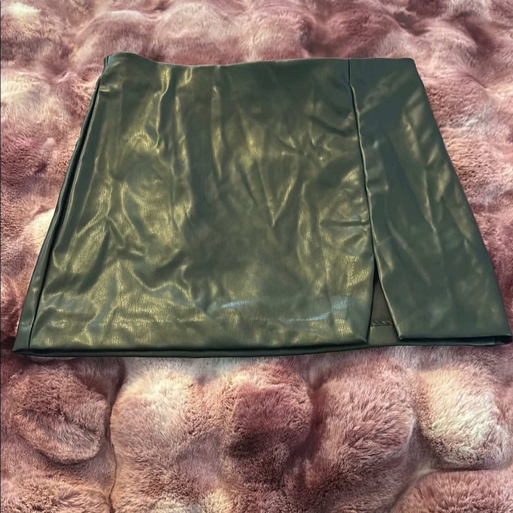 H&M DIVIDED Mini Faux Leather Skirt: Size-XS